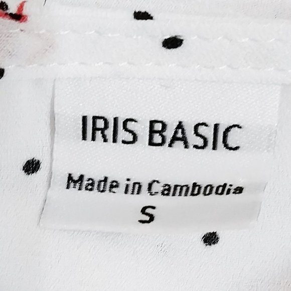 NWOT Fox Faces and Polka Dots Cap Sleeve Blouse Top Juniors Sz Small Iris Basic - Picture 5 of 5